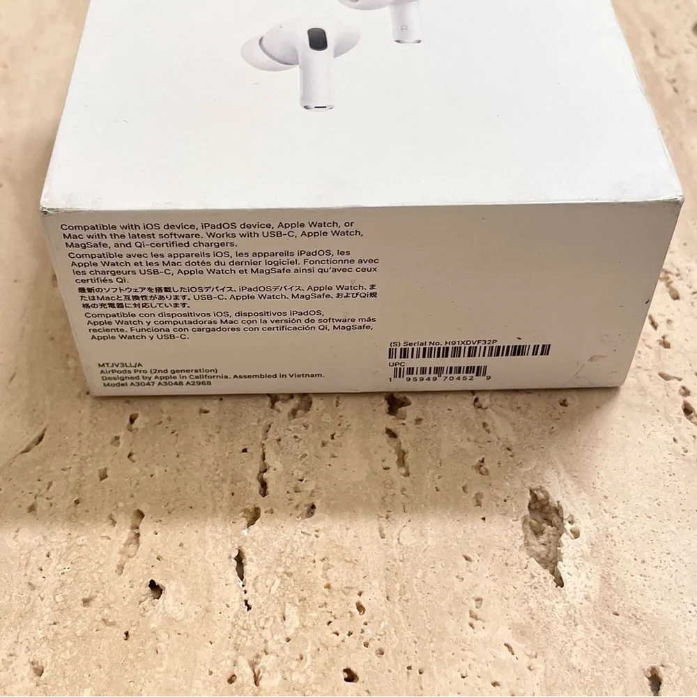 apple AirPods Pro 2 Bluetooth headphones NWT